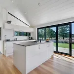 Semesterbostad Tea - 2-7km From The Sea By Interhome