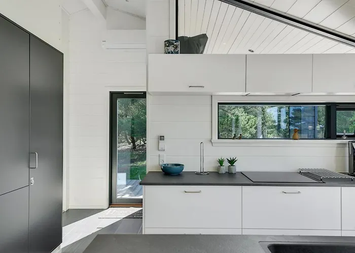 Tea - 2-7km From The Sea By Interhome Semesterbostad Bolilmark